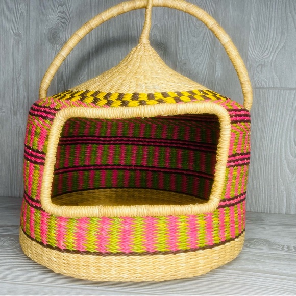Large woven multicolor unique basket style cat bed decoration / home decor - Picture 3 of 11